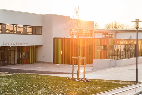 Außenfassade des Schul- und Bürgerforums in Barntrup